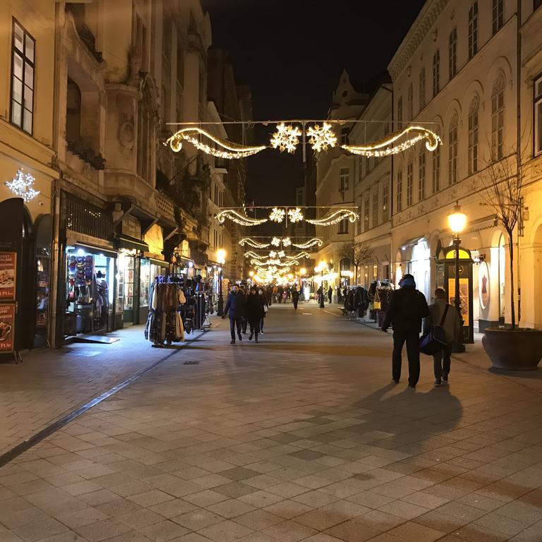 apartman Deisi Budapest Exterior foto